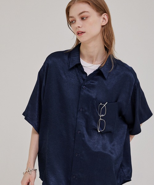 EMMA CLOTHES(エマクローズ)の「オーバーサイズ シワ加工ドレープ レギュラーカラー半袖シャツ(シャツ/ブラウス・メンズ・ダークネイビー/チャコール/ブラック・M/L)」の20枚目の写真