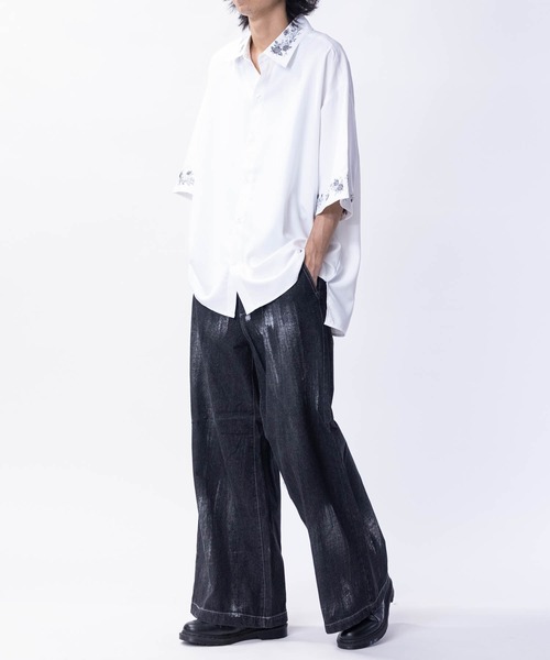 JOHN'S CLOSET(ジョンズクローゼット)の「【14】フラワーエンブロイダリー オーバーサイズ半袖シャツ(シャツ/ブラウス・メンズ・ネイビー/ライトグレー/チャコールグレー/ブラック/ホワイト・LARGE/MEDIUM)」の11枚目の写真