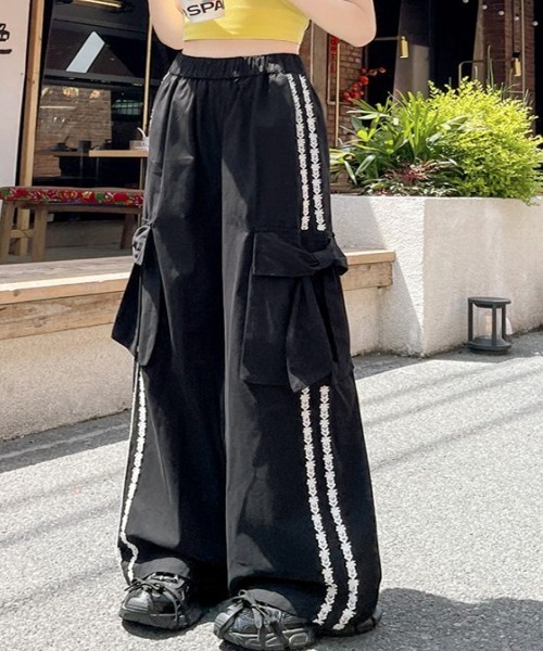 REMUR(レミュール)の「リボンポケットレースラインカーゴパンツ(カーゴパンツ・レディース・ブラック/アイボリー・L/M/S)」の20枚目の写真