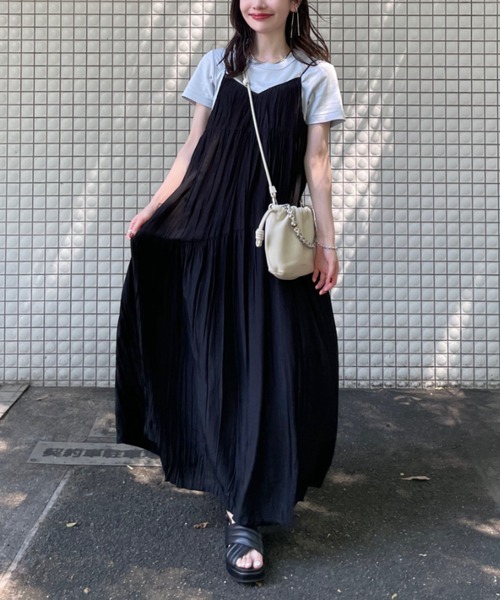 hinari ワッシャーティアードキャミワンピース　ブラック　フリー hinari（ヒナリ）の「ワッシャーティアードキャミワンピース