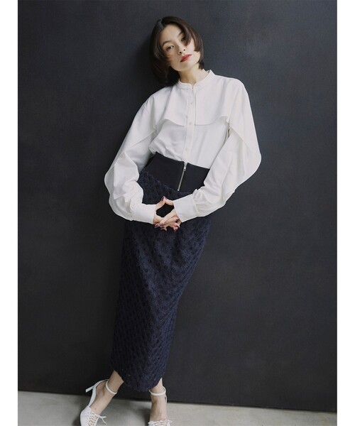 Ray BEAMS（レイビームス）の「RBS / バンドカラーケープ ブラウス（シャツ/ブラウス・レディース・ホワイト/ライトグレー・ONE SIZE）」の3枚目の写真