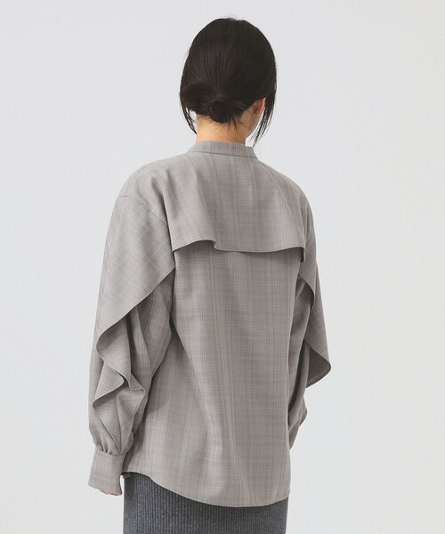 Ray BEAMS（レイビームス）の「RBS / バンドカラーケープ ブラウス（シャツ/ブラウス・レディース・ホワイト/ライトグレー・ONE SIZE）」の8枚目の写真