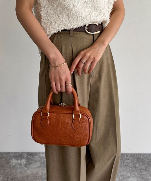 fredy emue（フレディエミュ）の「FRミニレザーボストンバッグ（ショルダーバッグ・レディース・ブラック/キャメル・FREE）」の8枚目の写真