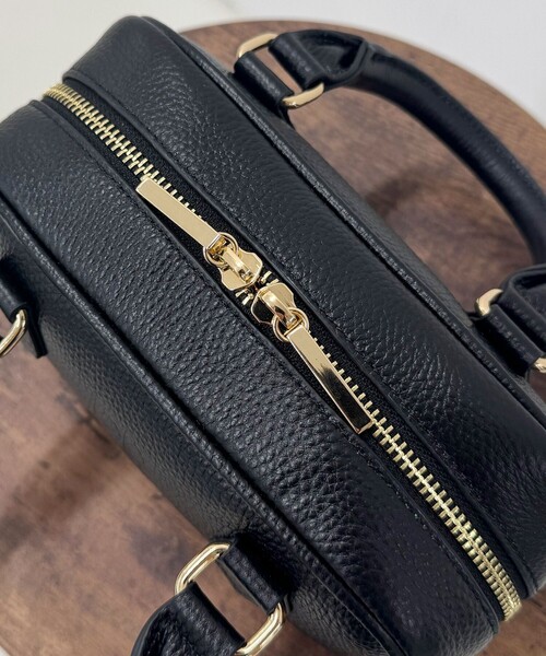 fredy emue（フレディエミュ）の「FRミニレザーボストンバッグ（ショルダーバッグ・レディース・ブラック/キャメル・FREE）」の13枚目の写真