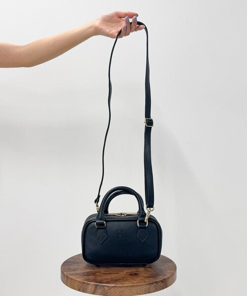 fredy emue（フレディエミュ）の「FRミニレザーボストンバッグ（ショルダーバッグ・レディース・ブラック/キャメル・FREE）」の16枚目の写真