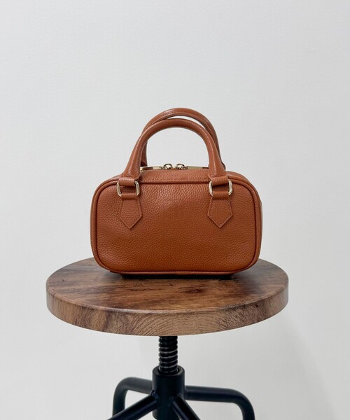 fredy emue（フレディエミュ）の「FRミニレザーボストンバッグ（ショルダーバッグ・レディース・ブラック/キャメル・FREE）」の9枚目の写真