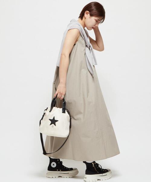 CONVERSE TOKYO（コンバーストウキョウ）の「SLEEVELESS GATHERED VOLUME DRESS（ワンピース・レディース・チャコールグレー/ベージュ/ピンク・FREE）」の10枚目の写真