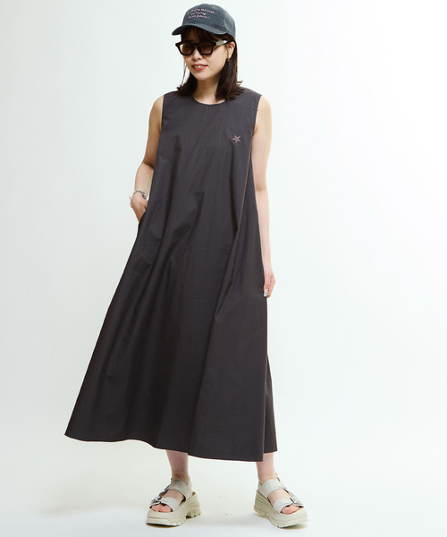 CONVERSE TOKYO（コンバーストウキョウ）の「SLEEVELESS GATHERED VOLUME DRESS（ワンピース・レディース・チャコールグレー/ベージュ/ピンク・FREE）」の13枚目の写真