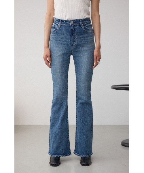 WEB限定】AZUL DENIM フレアデニムロング丈（デニムパンツ）｜AZUL BY