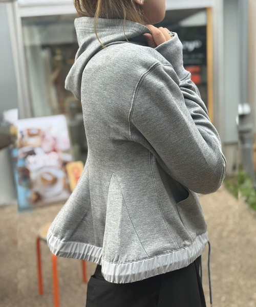 KONVINI(コンビニ)の「【Chillity】フリルジップパーカー/Frilled Zip-Up Hoodie(パーカー・レディース・ブラック/グレー・FREE)」の2枚目の写真