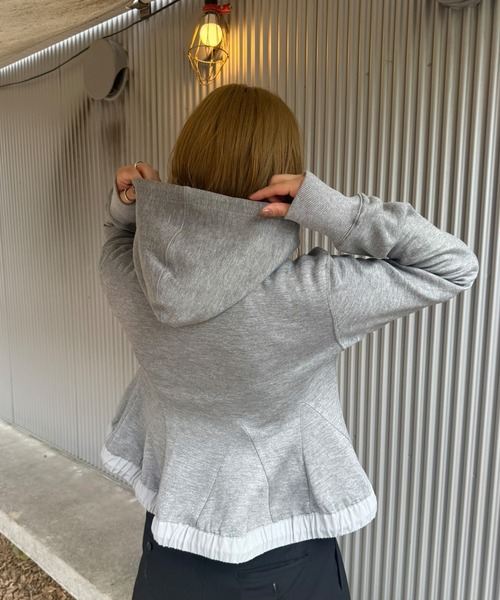 KONVINI(コンビニ)の「【Chillity】フリルジップパーカー/Frilled Zip-Up Hoodie(パーカー・レディース・ブラック/グレー・FREE)」の6枚目の写真