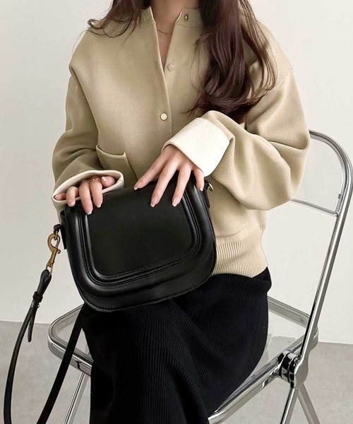 GeeRA（ジーラ）の「春の羽織りに！ゴールドボタン配色カラーニットカーディガン（カーディガン/ボレロ・レディース・チャコール/ベージュ/グレー系その他・SMALL/MEDIUM/LARGE/X-LARGE）」の3枚目の写真