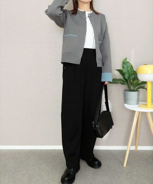 GeeRA（ジーラ）の「春の羽織りに！ゴールドボタン配色カラーニットカーディガン（カーディガン/ボレロ・レディース・チャコール/ベージュ/グレー系その他・SMALL/MEDIUM/LARGE/X-LARGE）」の6枚目の写真