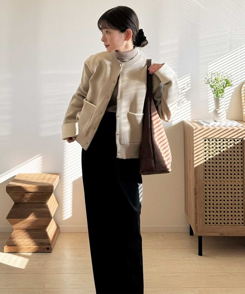 GeeRA（ジーラ）の「春の羽織りに！ゴールドボタン配色カラーニットカーディガン（カーディガン/ボレロ・レディース・チャコール/ベージュ/グレー系その他・SMALL/MEDIUM/LARGE/X-LARGE）」の8枚目の写真