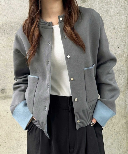 GeeRA（ジーラ）の「春の羽織りに！ゴールドボタン配色カラーニットカーディガン（カーディガン/ボレロ・レディース・チャコール/ベージュ/グレー系その他・SMALL/MEDIUM/LARGE/X-LARGE）」の22枚目の写真