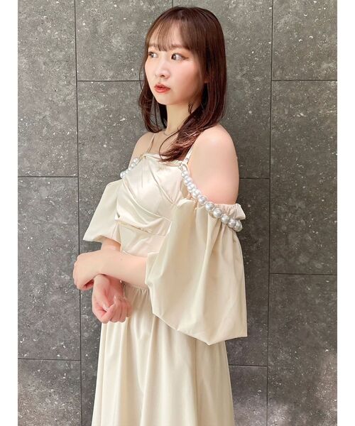 dazzlin(ダズリン)の「【吉田朱里】パール2wayボリュームワンピース(ワンピース・レディース・アイボリー/ブラック/ベージュ・SMALL/MEDIUM)」の10枚目の写真