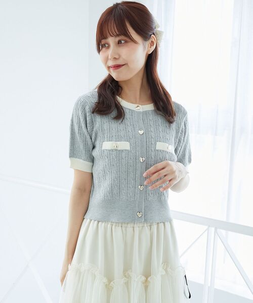 MAJESTIC LEGON(マジェスティックレゴン)の「バイカラーケーブルニットカーデ(カーディガン/ボレロ・レディース・ブラック/ライトグレー/ネイビー/アイボリー・MEDIUM)」の3枚目の写真