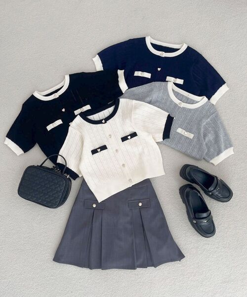 MAJESTIC LEGON(マジェスティックレゴン)の「バイカラーケーブルニットカーデ(カーディガン/ボレロ・レディース・ブラック/ライトグレー/ネイビー/アイボリー・MEDIUM)」の18枚目の写真