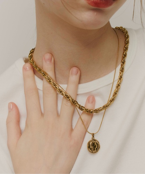 Su1.（スイ）の「【Su1.】【金属アレルギー対応】【ステンレス】ツイストチェーンネックレス（ネックレス・レディース・シルバー/ゴールド・FREE）」の6枚目の写真