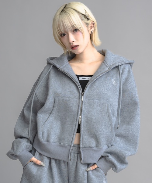 17HR（セブンティーンアワーズ）の「【ユニセックス】コンパクトダブルジップパーカー（パーカー・レディース・ブラック/グレー・FREE）」の6枚目の写真