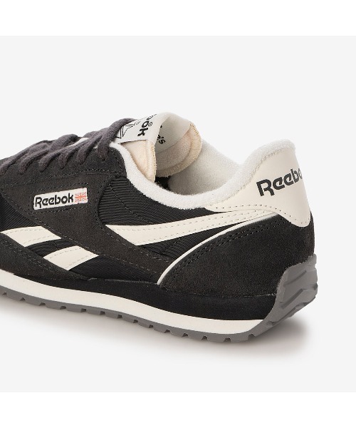 Reebok(リーボック)の「クラシック AZ / CLASSIC AZ(スニーカー・レディース・アイボリー/ブラック・24.5cm/23.5cm/23.0cm/22.5cm/26.0cm/25.5cm/25.0cm/24.0cm/22.0cm)」の17枚目の写真