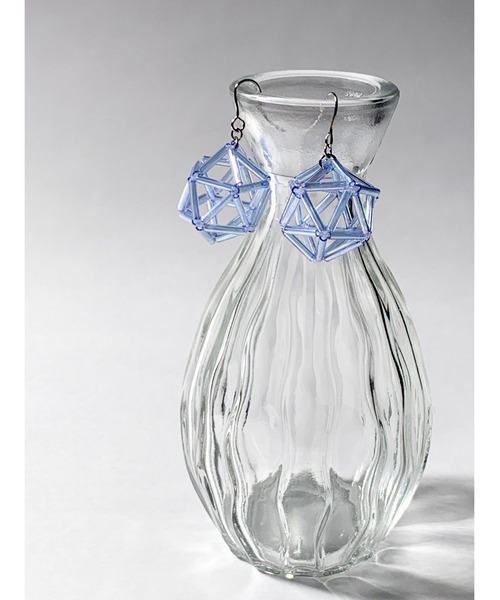 tone(トーン)の「【TOMEI LAB】ヒンメリ風 正二十面体 ピアス(MA)(ピアス(両耳用)・レディース・ピンクゴールド/ゴールド/ライトブルー・FREE)」の1枚目の写真