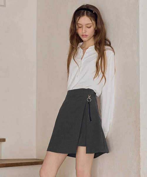 soyun(ソユン)の「チャーム付きインナーパンツスカート(スカート・レディース・チャコールグレー/ブラウン・LARGE/MEDIUM/SMALL)」の8枚目の写真