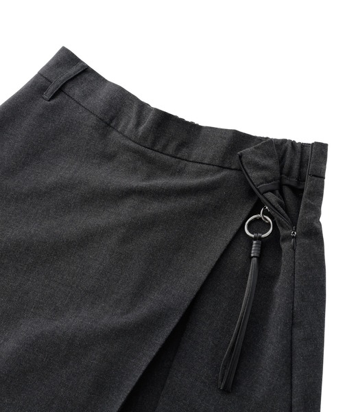 soyun(ソユン)の「チャーム付きインナーパンツスカート(スカート・レディース・チャコールグレー/ブラウン・LARGE/MEDIUM/SMALL)」の19枚目の写真