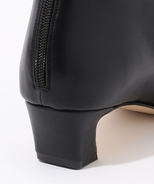 TOMORROWLAND （トゥモローランド）の「BRENTELLA STRETCH ショートブーツ（ブーツ・レディース・ブラック・36/37/38）」の2枚目の写真