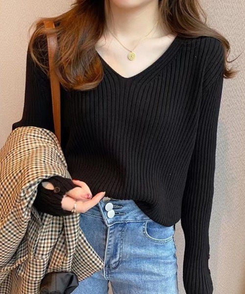 Beststore(ベストストア)の「【秋冬】袖ボタン Vネックニットトップス セーター(ニット/セーター・レディース・ブラック/ダークグリーン/ホワイト/グリーン/ブラウン/キャメル・FREE)」の3枚目の写真