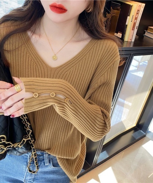 Beststore(ベストストア)の「【秋冬】袖ボタン Vネックニットトップス セーター(ニット/セーター・レディース・ブラック/ダークグリーン/ホワイト/グリーン/ブラウン/キャメル・FREE)」の12枚目の写真