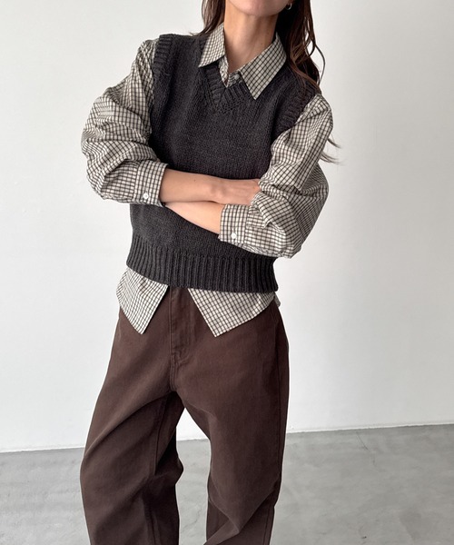 CANAL JEAN（キャナルジーン）の「El mar　ウール混Vネックニットベスト（ベスト・レディース・チャコールグレー/クリーム・ONE SIZE）」の3枚目の写真