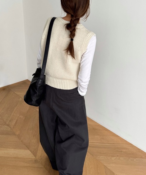 CANAL JEAN（キャナルジーン）の「El mar　ウール混Vネックニットベスト（ベスト・レディース・チャコールグレー/クリーム・ONE SIZE）」の7枚目の写真