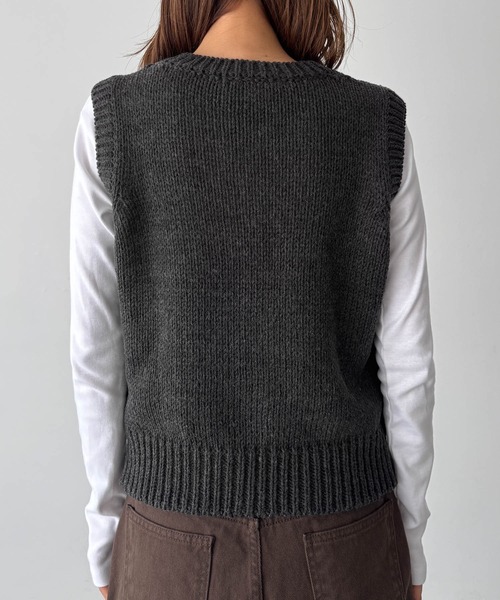 CANAL JEAN（キャナルジーン）の「El mar　ウール混Vネックニットベスト（ベスト・レディース・チャコールグレー/クリーム・ONE SIZE）」の11枚目の写真