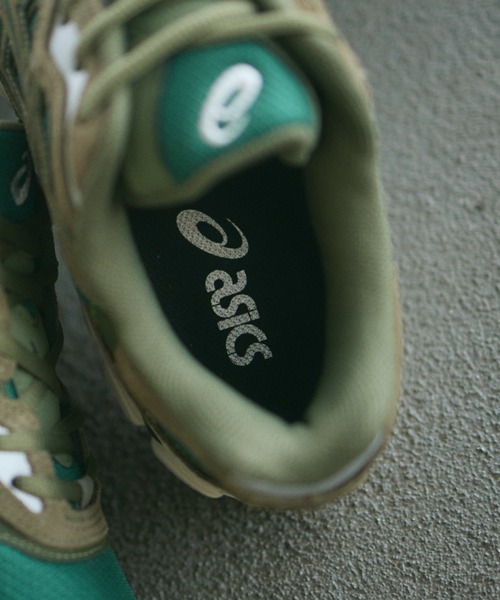 ASICS（アシックス）の「GEL-NYC　1203A739.300（スニーカー・メンズ・カーキ・23.5cm/24.0cm/24.5cm/26.0cm/26.5cm/27.0cm/27.5cm/28.0cm/28.5cm/29.0cm/25.5cm/25.0cm/23.0cm）」の4枚目の写真