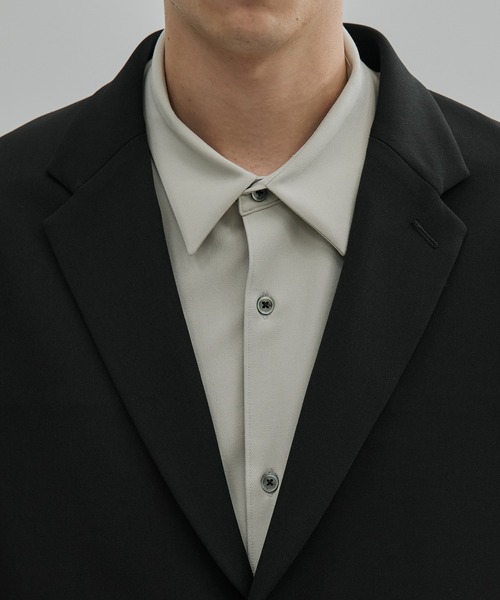 UNITED TOKYO（ユナイテッドトウキョウ）の「アウトラスト ベーシック ジャケット | セットアップ可/体温調節機能/オフィスカジュアル/冬服/通勤/オケージョン/オールシーズン（テーラードジャケット・メンズ・ブラック/ライトブラウン/グリーン/ブラウン/ネイビー/ダークグレー・1/2/3/4）」の18枚目の写真