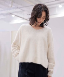 Jines | フォックスカシミヤ Vネックプルオーバー(ニット/セーター)