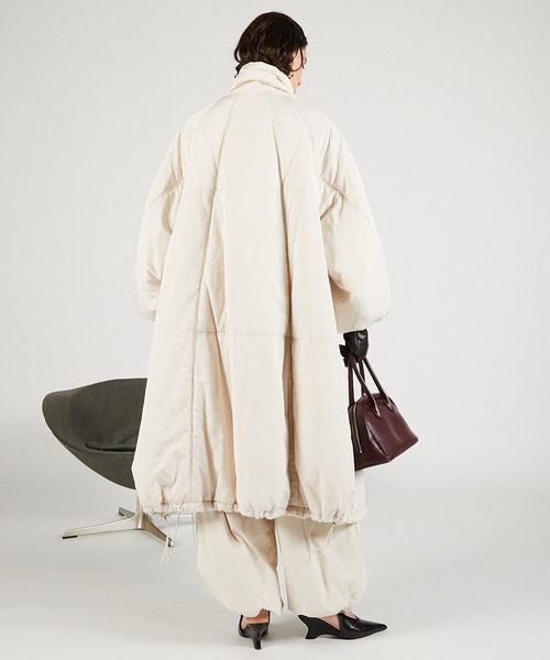 PRANK PROJECT（プランクプロジェクト）の「パデットバルーンコート / Padded Balloon Coat（その他アウター・レディース・アイボリー/ブラック・FREE）」の5枚目の写真