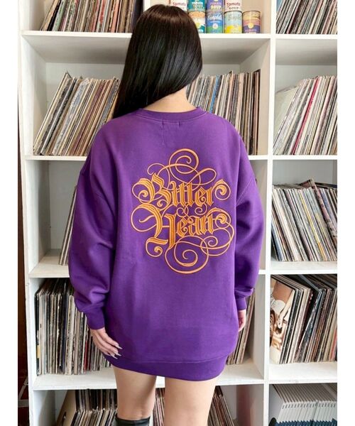 EVRIS(エヴリス)の「【裏起毛】Bitter Heart BIG スウェットトップス(スウェット・レディース・パープル/ブラウン/グレー/ブラック・FREE)」の4枚目の写真