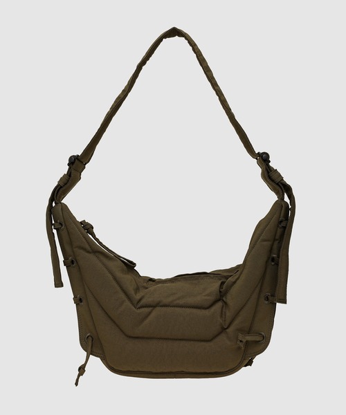 LEMAIRE（ルメール）の「SMALL SOFT GAMEBAG（ショルダーバッグ・メンズ・ブラウン/ブラック系その他/カーキ・ONE SIZE）」の3枚目の写真