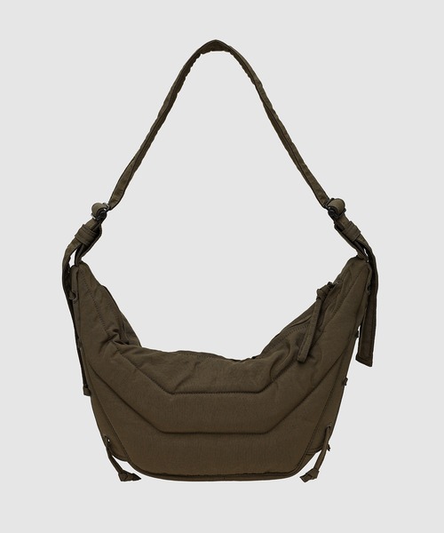 LEMAIRE（ルメール）の「SMALL SOFT GAMEBAG（ショルダーバッグ・メンズ・ブラウン/ブラック系その他/カーキ・ONE SIZE）」の4枚目の写真