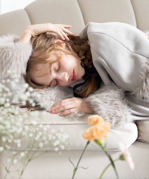 CLEAR BASIC（クリアベーシック）の「ファー付き2wayケープロングコート[大人 フェミニン 上品]≪AW新作≫（その他アウター・レディース・アイボリー/グレイッシュベージュ・F）」の20枚目の写真