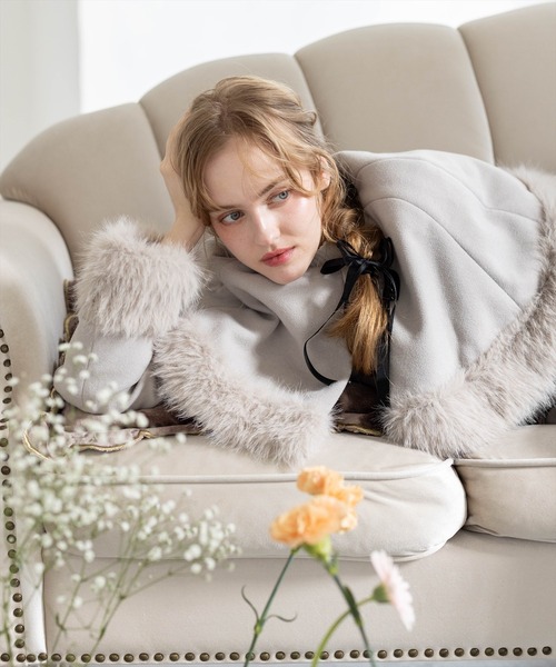 CLEAR BASIC（クリアベーシック）の「ファー付き2wayケープロングコート[大人 フェミニン 上品]≪AW新作≫（その他アウター・レディース・アイボリー/グレイッシュベージュ・F）」の22枚目の写真