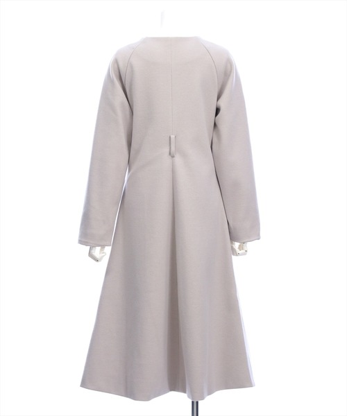 CLEAR BASIC（クリアベーシック）の「ファー付き2wayケープロングコート[大人 フェミニン 上品]≪AW新作≫（その他アウター・レディース・アイボリー/グレイッシュベージュ・F）」の9枚目の写真