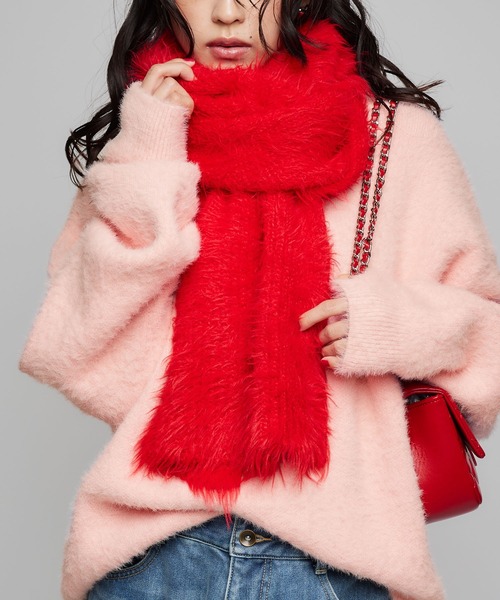 Narcissus(ナルシス)の「シャギーボリュームマフラー/カラーマフラー(マフラー・レディース・イエロー/レッド/ブラック・FREE)」の3枚目の写真