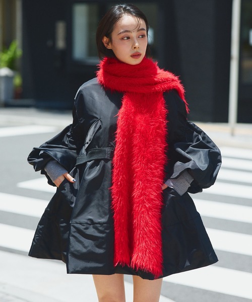 Narcissus(ナルシス)の「シャギーボリュームマフラー/カラーマフラー(マフラー・レディース・イエロー/レッド/ブラック・FREE)」の9枚目の写真