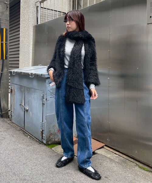 Narcissus(ナルシス)の「シャギーボリュームマフラー/カラーマフラー(マフラー・レディース・イエロー/レッド/ブラック・FREE)」の15枚目の写真