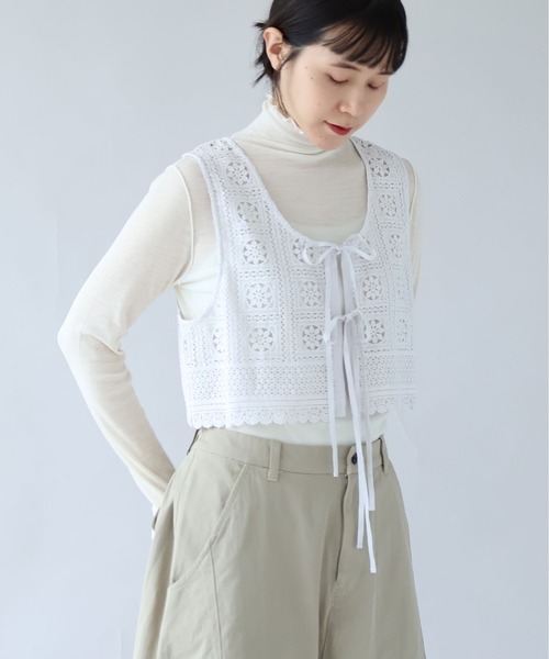 yuni(ユニ )の「コットンレース 2way ビスチェ(ベスト・レディース・ホワイト/ブラック・FREE)」の20枚目の写真