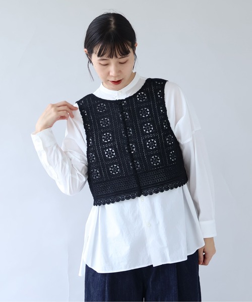 yuni(ユニ )の「コットンレース 2way ビスチェ(ベスト・レディース・ホワイト/ブラック・FREE)」の10枚目の写真