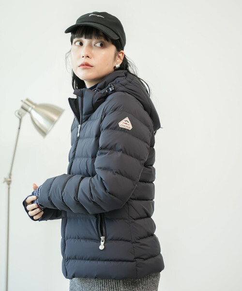 FREAK'S STORE(フリークスストア)の「PYRENEX/ピレネックス SPOUTNIC SOFT 2 / スプートニックソフト2 / HWU062(ダウンジャケット/コート・レディース・ブラック/ネイビー・36/38/40)」の4枚目の写真